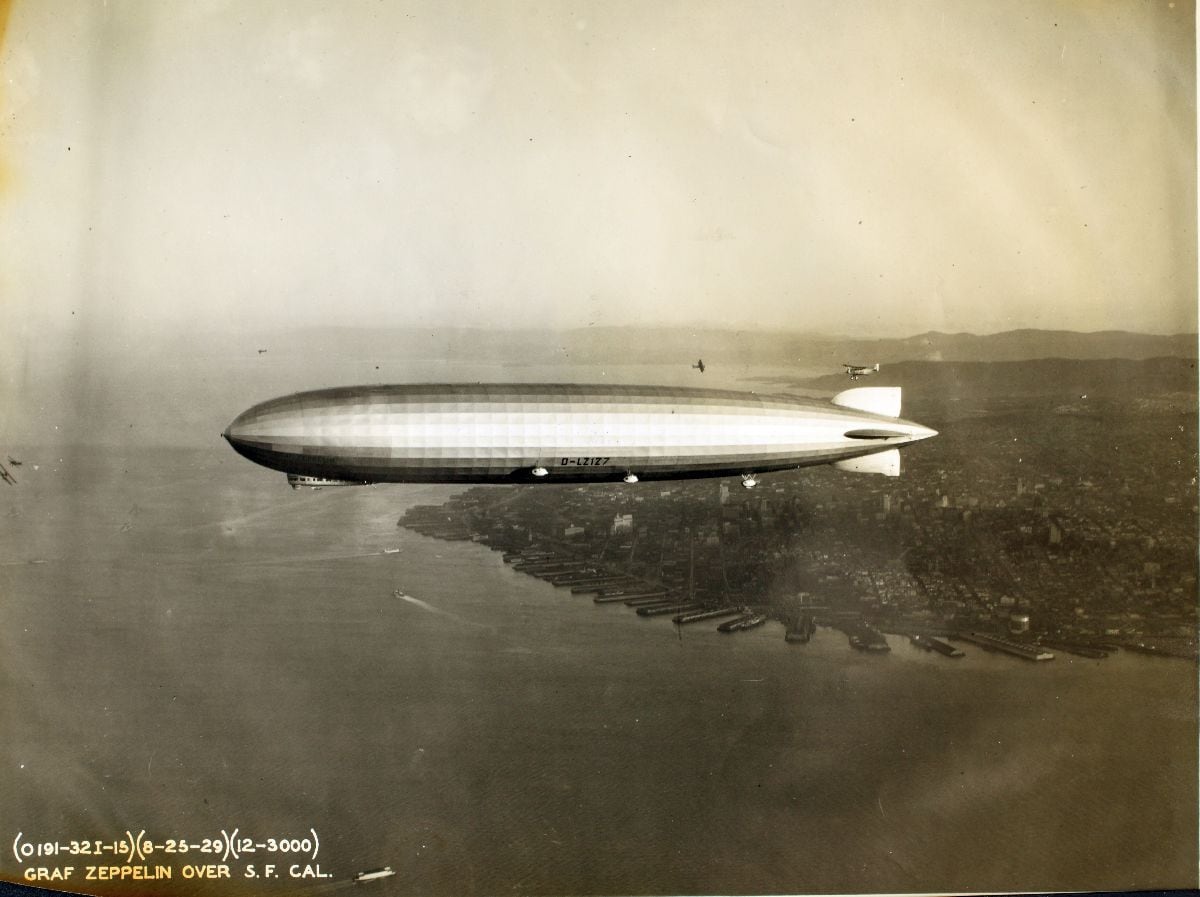 ブランド通販サイトをすべて Graf Leviathan: Globetrotting Zeppelin's voyage amazing 洋楽