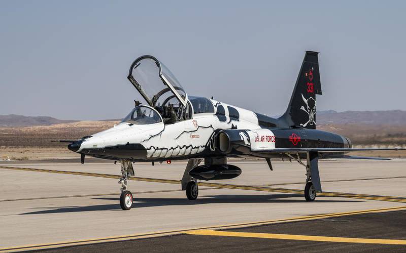 A T-38C Talon aircraft, the flagship of the 87th Flying Training Squadron, Laughlin Air Force Base, Texas, taxis after landing at Nellis AFB, Nevada, Sept. 24, 2021. The T-38C is a supersonic jet trainer aircraft primarily used for specialized undergraduate pilot training. (William Lewis/Air Force)