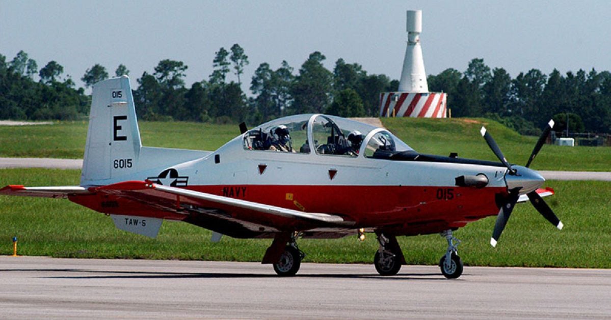Navy trainer hotsell