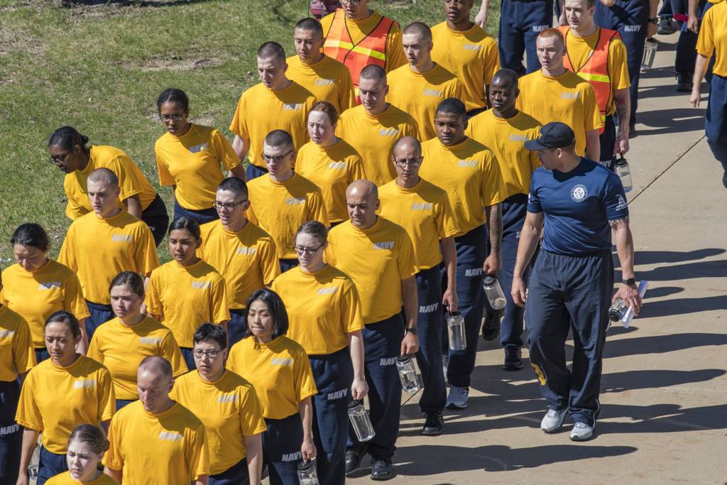 Navy recruit dies at boot camp